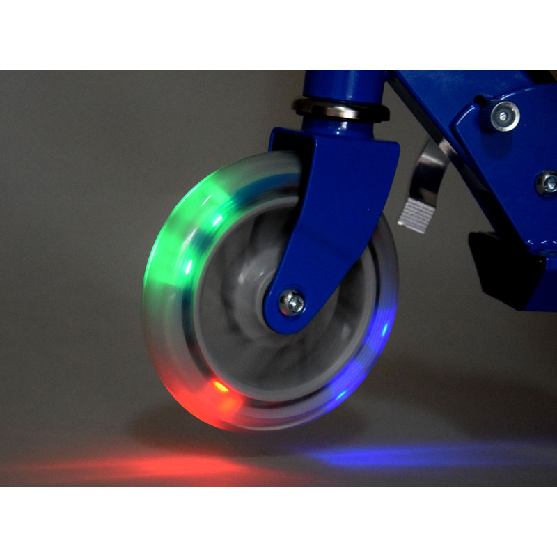 Kokkupandav roller valgustatud ratastega, sinine