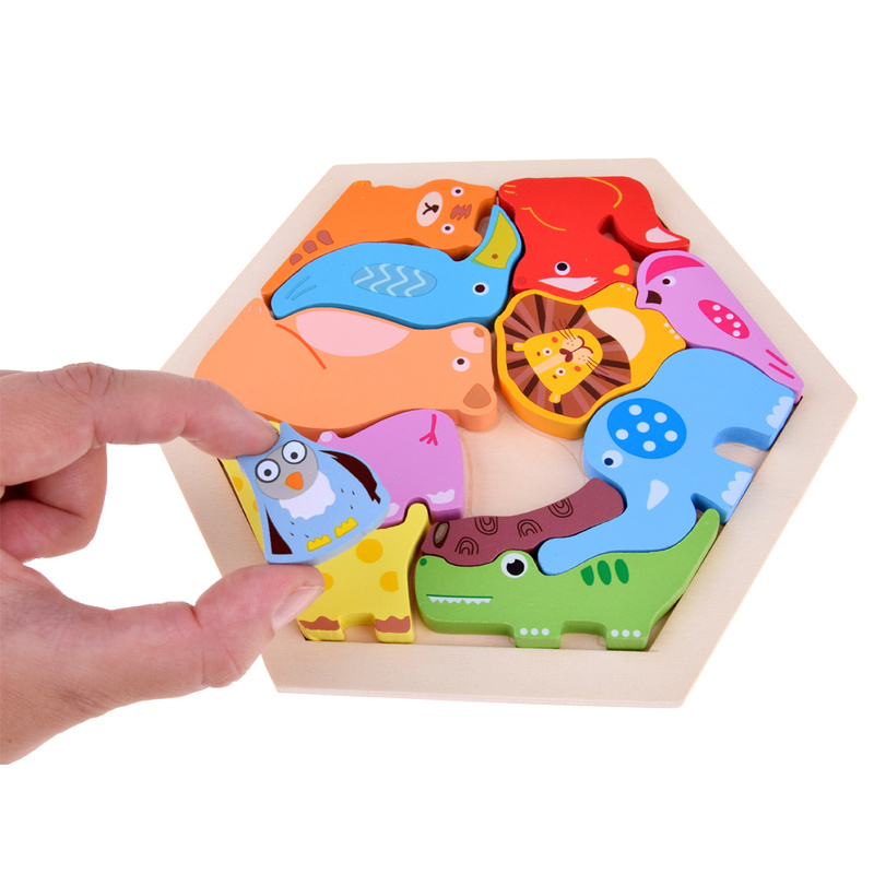 Värviline puidust puzzle - loomad