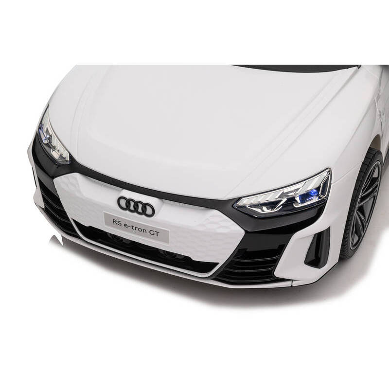 Audi RS E-Tron G ühekohaline elektriauto, valge